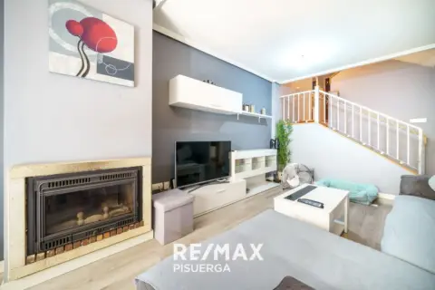 Casa adosada en calle Cl Picos de Urbion