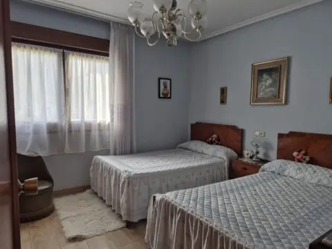 Piso en Avenida San Isidro