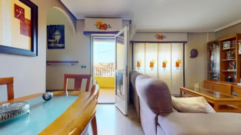 Casa adosada en calle del Ruso, 8