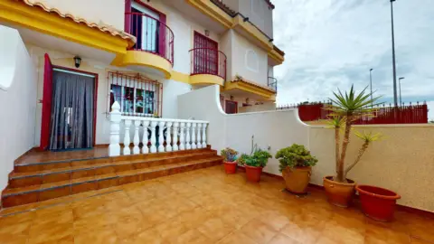 Casa adosada en calle Virgen De La Asuncion
