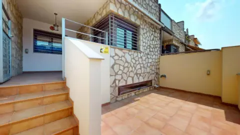 Casa adosada en Avenida del Atlántico