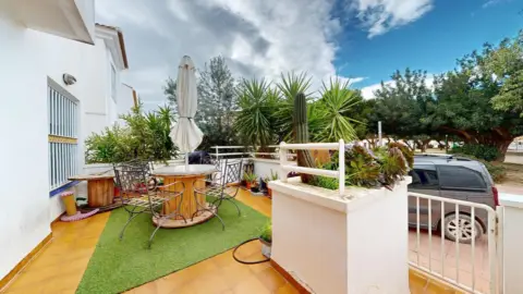 Casa adosada en calle de Río Ganges