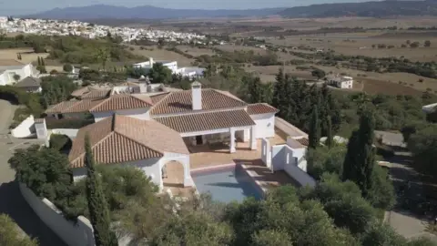 Casa en calle de la Torre