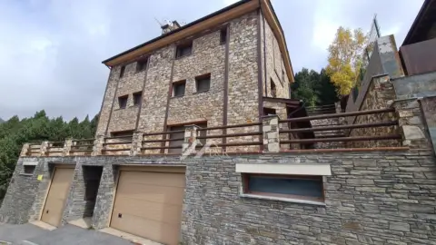Casa adosada en calle ,