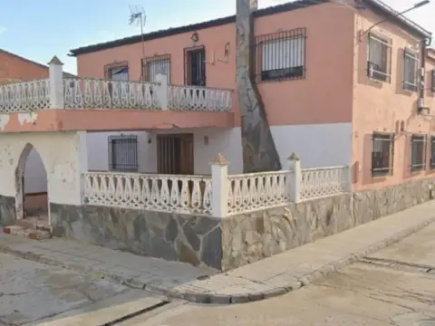 Casa pareada en calle de Córdoba