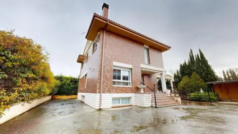 Chalet en Urbanización Valdearenas