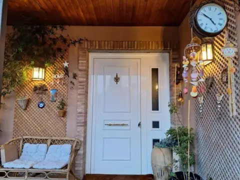 Chalet en Urbanización Valdearenas, 38