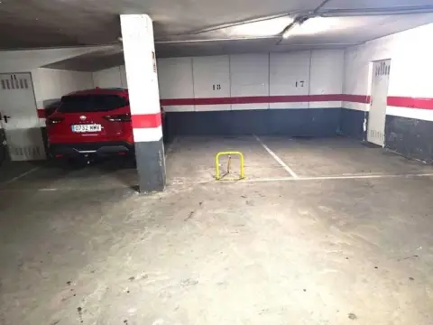 Garaje en Plaza de Santa María
