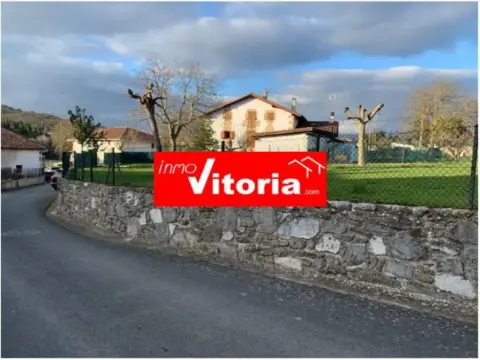 Terreno en calle de Elizaldea