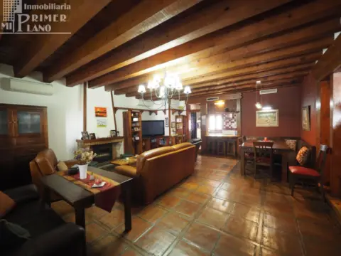 Chalet en calle Oriente