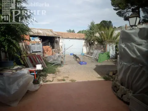 Chalet en Cinco Casas