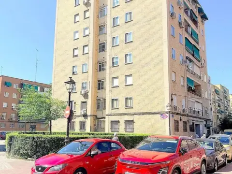 Piso en calle del Río Jarama
