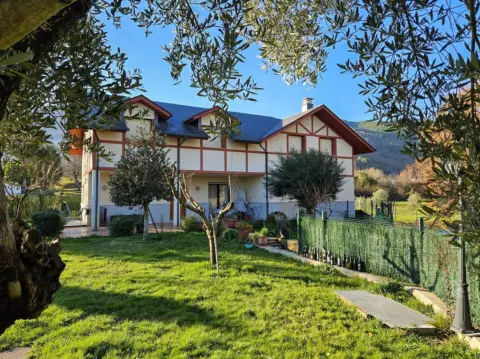 Chalet en calle Lg Corullon