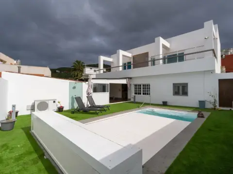 Chalet en calle Pintor Oramas, 7