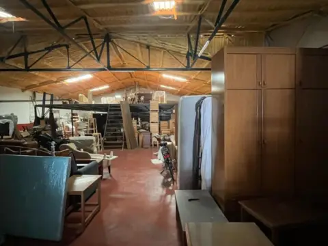 Nave industrial en La Estación