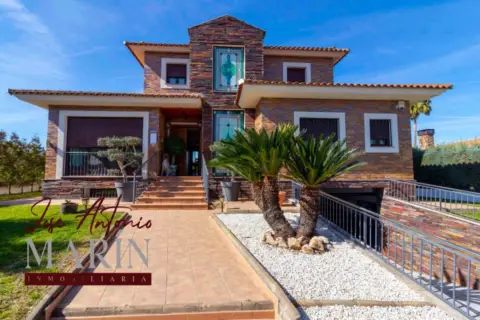 Chalet en Urb. Campo de Golf