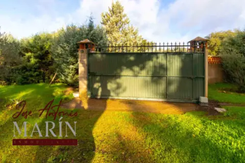 Finca rústica en Dehesilla de Calamón - Campomanes