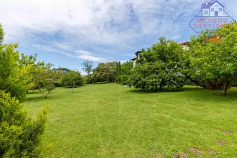 Chalet en Barrio del Arroyo, 2