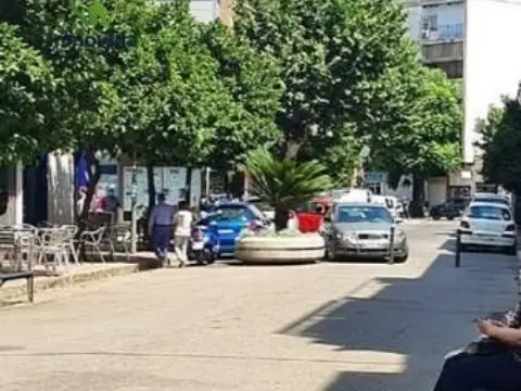 Garaje en Av. Barcelona - Viñuela - Rescatado