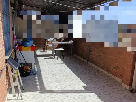 Ático en Av. Barcelona - Viñuela - Rescatado