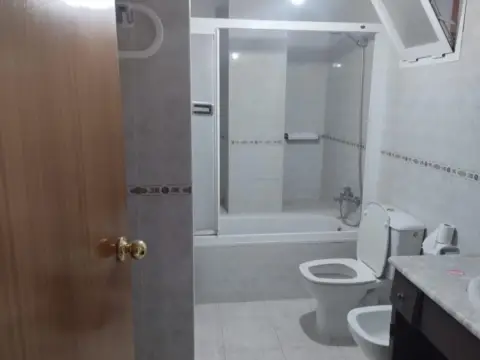 Dúplex en calle -