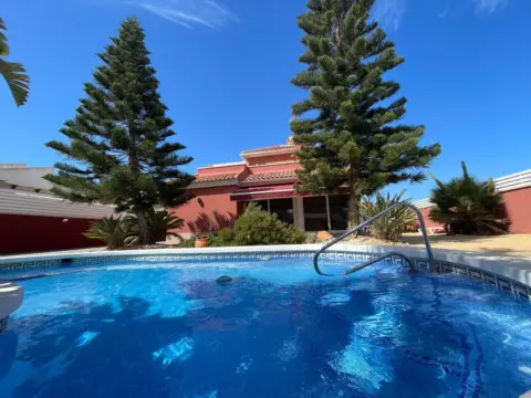 Chalet en calle Bo Veneziola E (Manga), nº 38