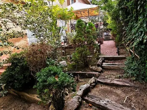 Casa pareada en Carrer de Martinica, 8