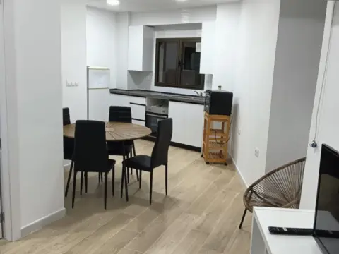 Piso en Reyes Catolicos