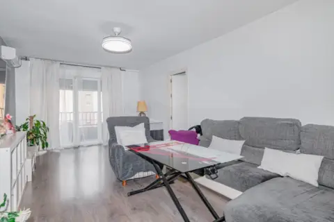 Piso en calle Julio Moreno Davila, 2