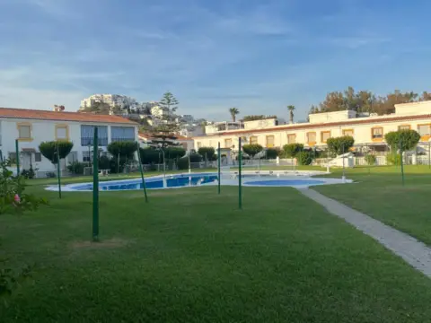 Casa adosada en calle Urbanizacion Mare Nostrum 2, nº 317