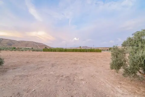 Terreno en Avenida de Escúzar, nº sn