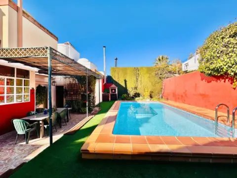 Chalet en calle de la Torre del Agua, 3