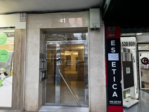 Piso en Camino de Ronda, 41