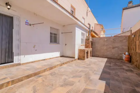 Casa adosada en calle del Mulhacén, 14