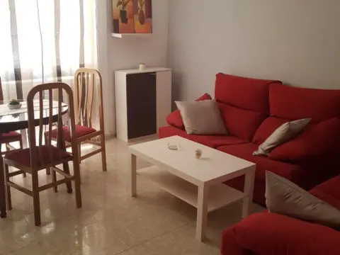 Piso en calle Ribera del Genil, 18