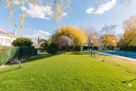 Casa pareada en Zona Monte del Pilar