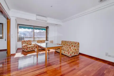 Piso en calle Tejeiro