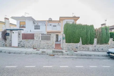 Casa pareada en calle de las Hayas