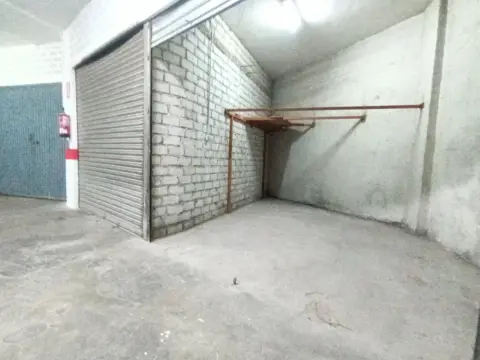 Garaje en calle de Albuñol, 3