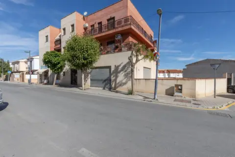Piso en A La Salida de Las Gabias