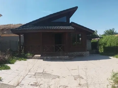 Chalet en Urbanización Valdearenas