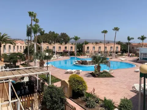 Casa pareada en Avenida Touroperador Air Marin