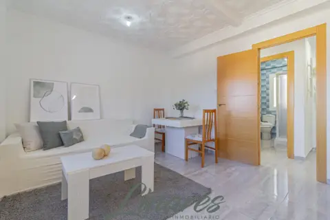 Apartamento en Avenida de la Reina Victoria Eugenia
