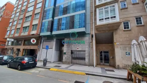 Local comercial en calle de Federico Tapia, 51