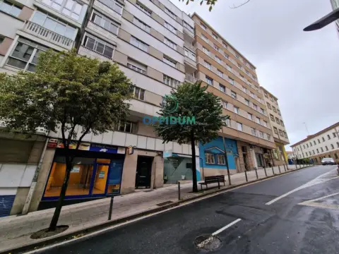 Local comercial en calle de la Rosa, 32