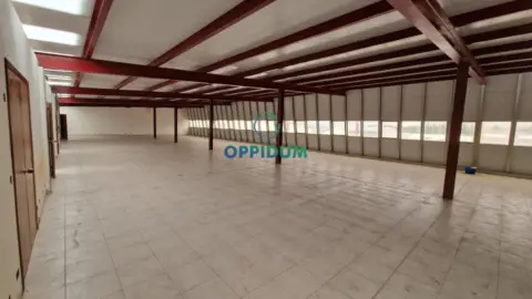 Nave industrial en Quinta Avenida del Polígono de Pocomaco