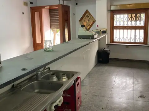 Local comercial en Avenida del General Gutiérrez Mellado, 12