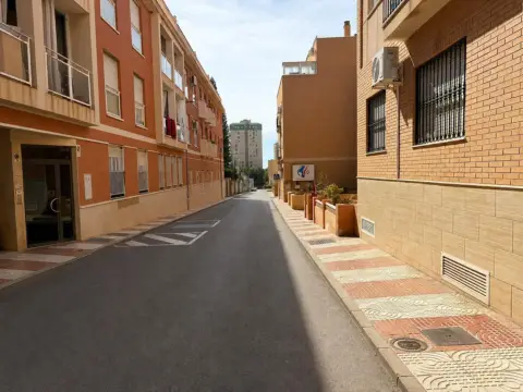 Piso en Aguadulce Sur