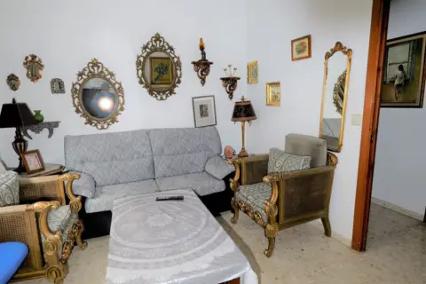 Piso en calle de los Jazmines, 16