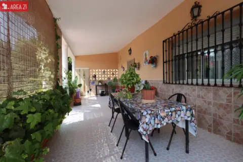 Chalet en Urbanizaciones